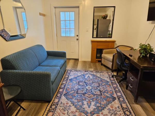 På billedet ses objektet 3 BR Guest House Get Away Ideal location beliggende i byen Memphis.