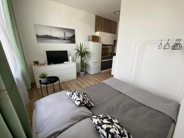 Op de foto is het object ROVAO Apartment, 1-2 guests, Free Parking & Wifi, 30min from Downtown te zien, gelegen in de stad Jánošíková.
