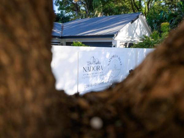 Na foto é possível ver o objeto Nadora's Rest localizado na cidade de Kirkwood.