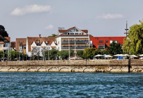 På billedet ses objektet Seehotel Litz beliggende i byen Langenargen.