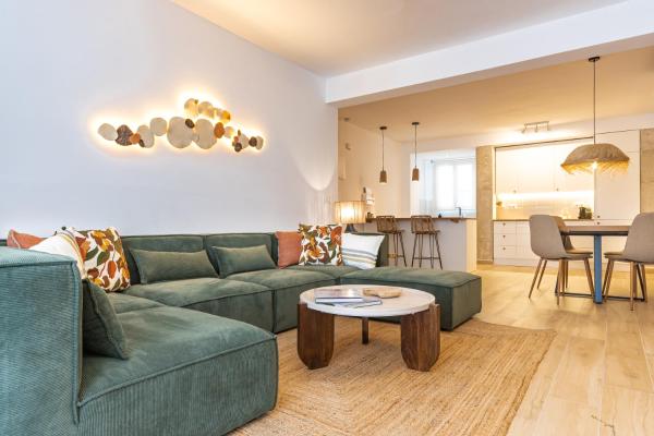 På billedet ses objektet K-ROOTS by Nuka Homes beliggende i byen Jávea.