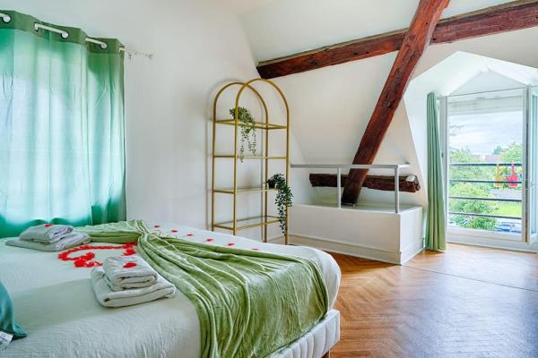 A la foto es mostra l'objecte Welcome to Chic Duplex situat a la ciutat de Wissous.
