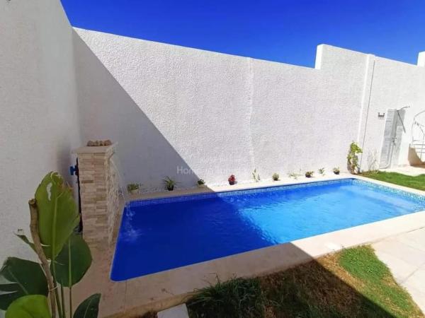 På billedet ses objektet Villa Piscine Hergla beliggende i byen Akouda.