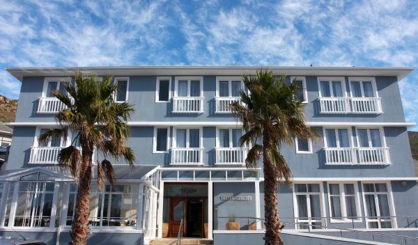 På billedet ses objektet The Calders Hotel & Conference Centre beliggende i byen Fish Hoek.