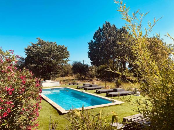 På billedet ses objektet Bastide provençale avec piscine beliggende i byen Cotignac.