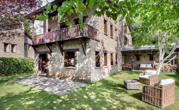 Nella foto è visibile l'oggetto Terra Lodge situato nella città di Búbal.