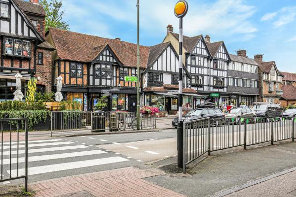Oxted High St - Sevenoaks