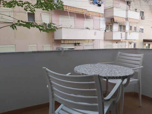A la foto es mostra l'objecte Apartament Golem situat a la ciutat de Golem.