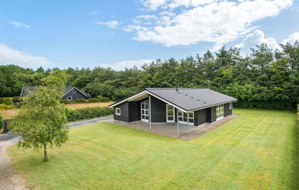 Na fotografii je vidět objekt 3 Bedroom Beautiful Home In Hovborg nacházející se ve městě Hovborg.