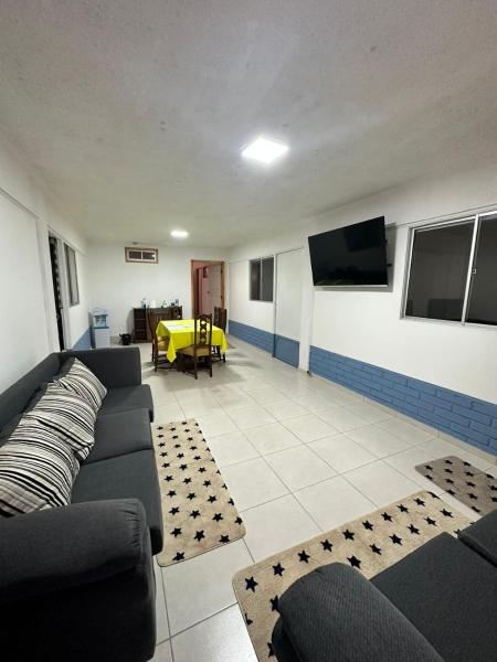 写真にはCabildo市にあるHostal Jailorenが写っています。