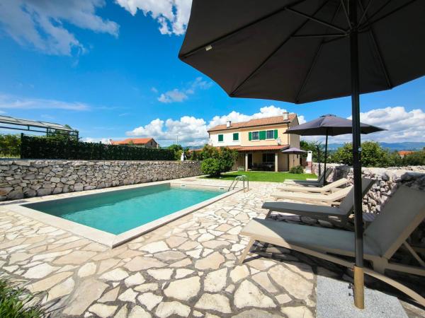 Villa Mikulica - Njivice