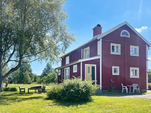 Na foto é possível ver o objeto 5 star holiday home in Urshult localizado na cidade de Urshult.