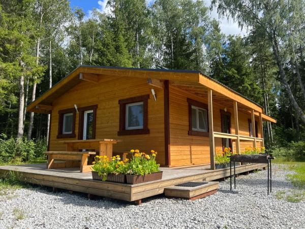 Marika Puhkeküla - Metsanurga Puhkemaja "Barrel Sauna Included" - Estonia