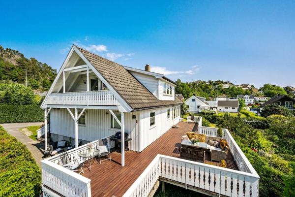 Nella foto è visibile l'oggetto Koselig hus rett ved stranda,nydelig & ferierende! situato nella città di Fevik.