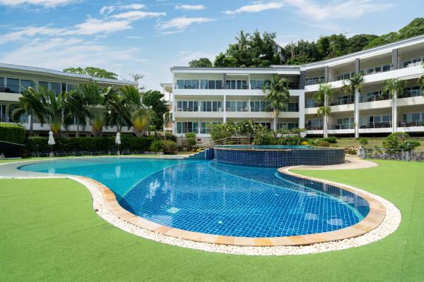 Na fotografii je vidět objekt Sea View 2BR Apartment E106 with Pool Access in Karon Papillon Residence nacházející se ve městě Ban Karon.