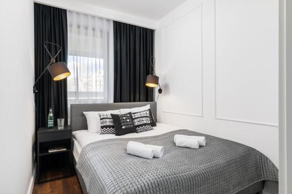 Foto 4: Classy & Prestigious Apartment Next To The Metro Station by Noclegi Renters