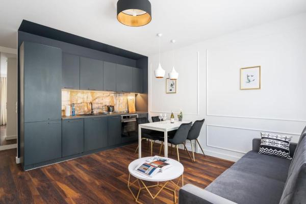 Foto 8: Classy & Prestigious Apartment Next To The Metro Station by Noclegi Renters