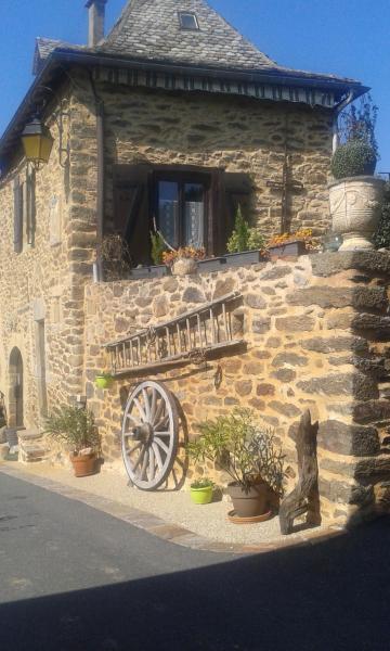 A la foto es mostra l'objecte Maison de village chez Cathy situat a la ciutat de Saint-Christophe.