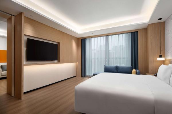 Фотография 6: Microtel by Wyndham Qingdao Huangdao