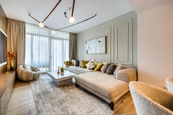 A la foto es mostra l'objecte Chic 2BD in Dubai Creek Harbour with Infinity Pool situat a la ciutat de Dubai.