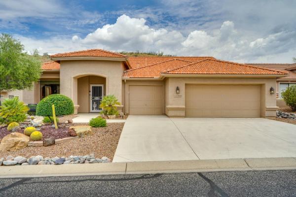 På bildet vises objektet Spacious Home in SaddleBrooke 55-Plus Community! som ligger i byen Oracle.