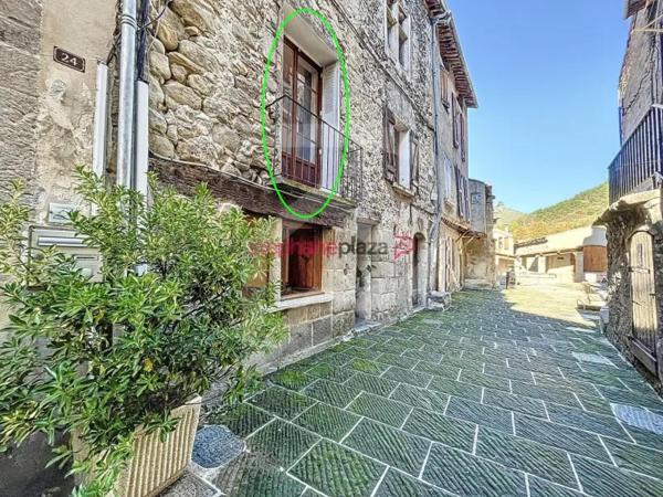 Na foto é possível ver o objeto Appartamento nella casa patrimoniale più antica di Annot del 15mo secolo localizado na cidade de Annot.
