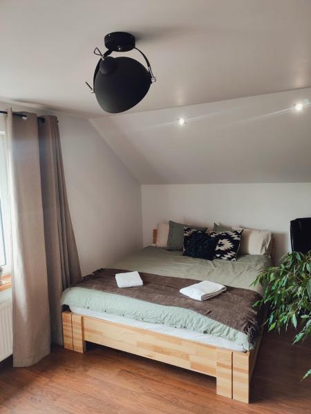 Στη φωτογραφία φαίνεται το αντικείμενο Apartament Loft na Kaszubach - Laskowa Góra Bieszkowice που βρίσκεται στην πόλη Koleczkowo.