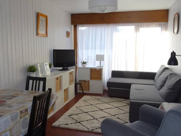 A la foto es mostra l'objecte Appartement 2P lumineux pour 4 pers, balcon sud, à 350m des commerces et télécabines, parking inclus - FR-1-802-2 situat a la ciutat de Les Gets.