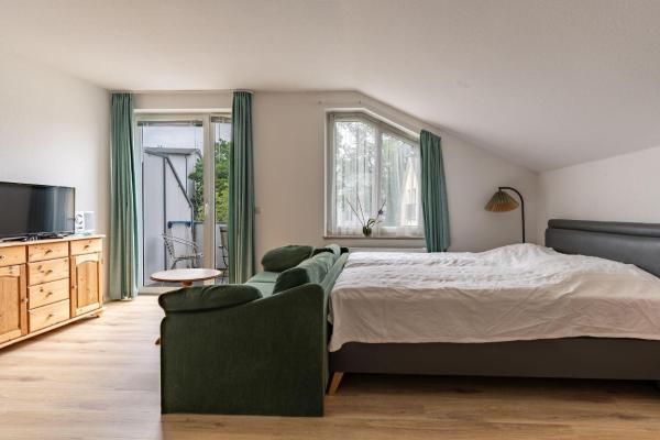 A la foto es mostra l'objecte Fewo-19-Residenz-Duenenstrasse-in-Binz-Balkon-Strandnah-mit-TG-Stellplatz-1-Raum-Apartment situat a la ciutat de Binz.