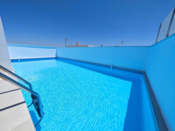 写真にはバルバテ市にあるApartamento a estrenar en Planta Primera B con piscinaが写っています。