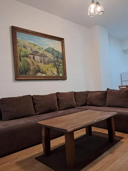 A la foto es mostra l'objecte Apartment Bella situat a la ciutat de Ohrid.
