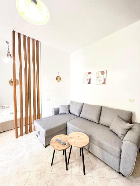 Na fotografii je vidět objekt E Apartment nacházející se ve městě Durrës.