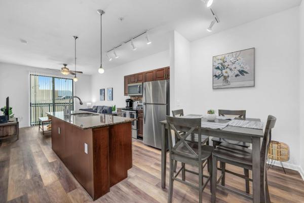 A la foto es mostra l'objecte The Magic Haven at The Domain - ATX situat a la ciutat de Austin.