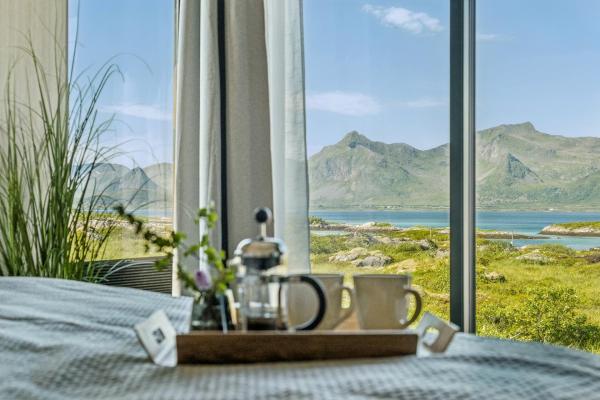 På billedet ses objektet Luxury Cabin in beautiful Lofoten with Jacuzzi and sauna beliggende i byen Kleppstad.