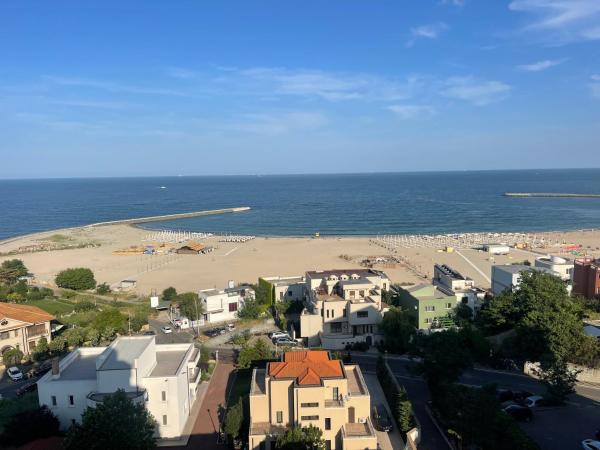 A la foto es mostra l'objecte Apartament Ella situat a la ciutat de Constanţa.