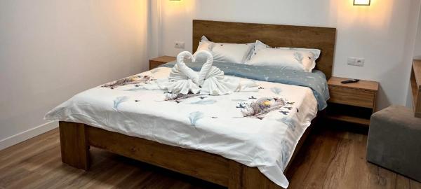 A la foto es mostra l'objecte GBI' Apartaments situat a la ciutat de Roşu.