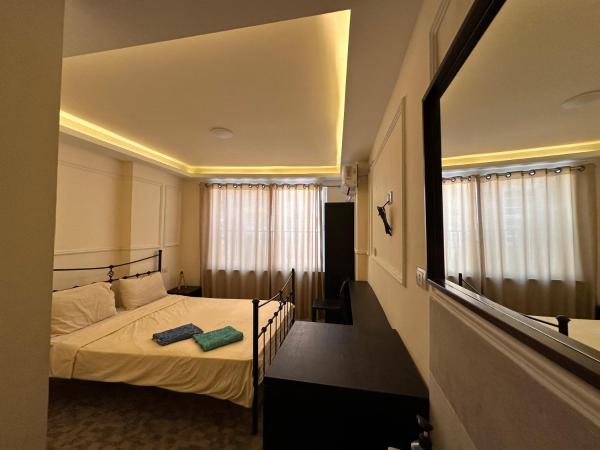 Na zdjęciu widoczny jest obiekt Nobel Hotel położony w mieście Amman.