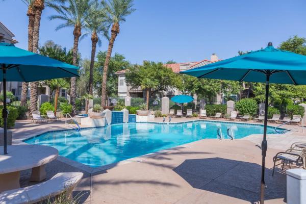 A la foto es mostra l'objecte Modern Retreat in Ahwatukee Heated Pool Spa Gym situat a la ciutat de Phoenix.