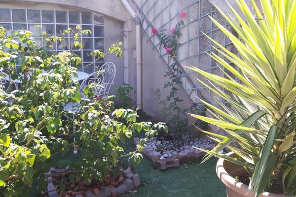 A la foto es mostra l'objecte Studio Blue House situat a la ciutat de Vitrolles.