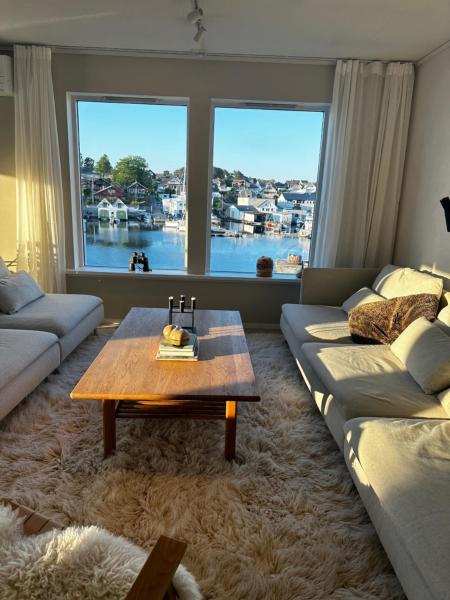 Op de foto is het object Lovely home in maritime surroundings near Stavanger te zien, gelegen in de stad Stavanger.