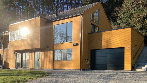 På billedet ses objektet Modern house close to Stavanger Airport and Forus beliggende i byen Sola.
