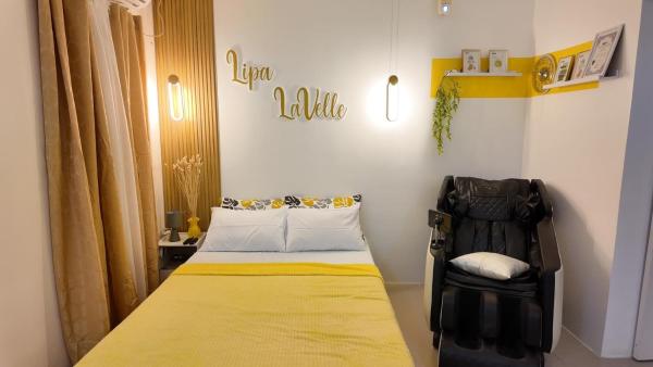 Nella foto è visibile l'oggetto Cinema Unli Massage Chair Foot Soak - LaVelle situato nella città di Lipa.