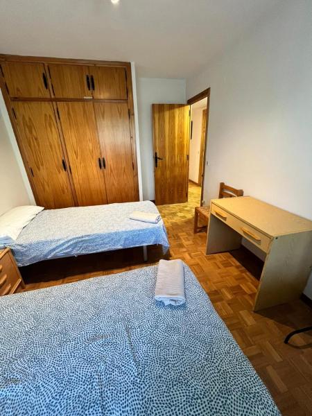 A la foto es mostra l'objecte Los pinares Jaca situat a la ciutat de Jaca.