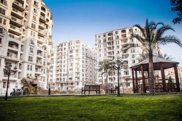 Nella foto è visibile l'oggetto كمبوند البارون سيتى بجوار كمبوند سما القاهره بجوار نادى الصيد القطاميه situato nella città di Il Cairo.