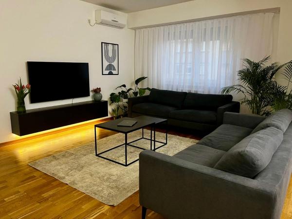 Skopje Modern 2-Bedroom Apartment with Mountain View, Skopje