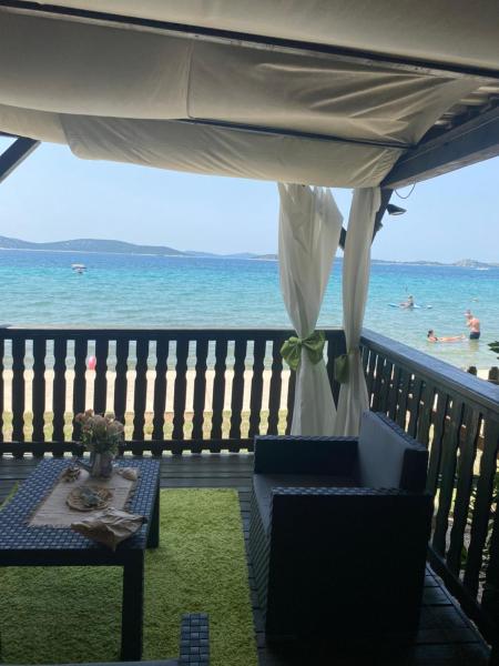 A la foto es mostra l'objecte Mobilny domcek Eva situat a la ciutat de Vodice.
