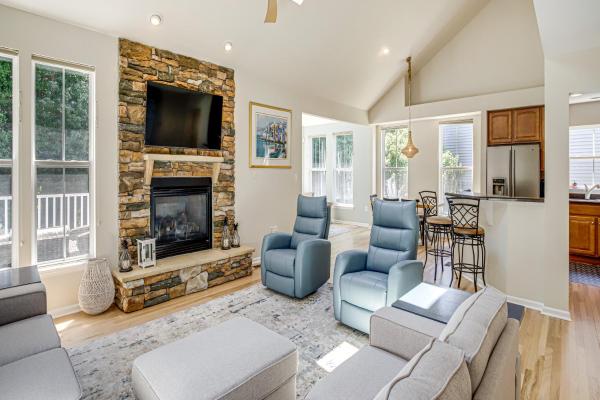 Φωτογραφία 5: Deck, Hot Tub and Resort Amenities Ocean View Gem