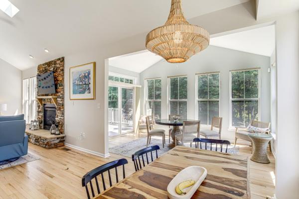 Φωτογραφία 7: Deck, Hot Tub and Resort Amenities Ocean View Gem