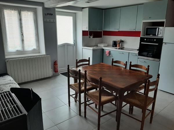 A la foto es mostra l'objecte Chez Robert situat a la ciutat de Le Mée.