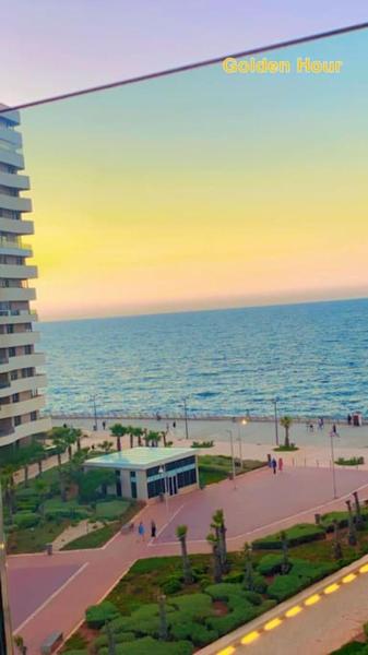 A la foto es mostra l'objecte Marina Ocean Suite - By Appart'Ayla situat a la ciutat de Casablanca.